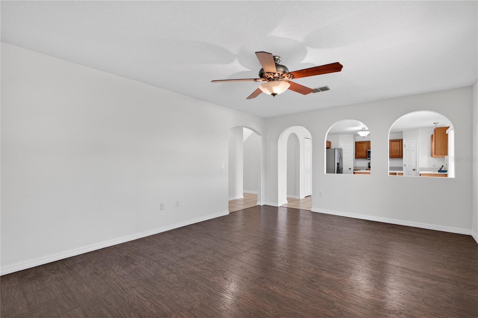 Image 15 of 43 For 2209 Jennah Circle