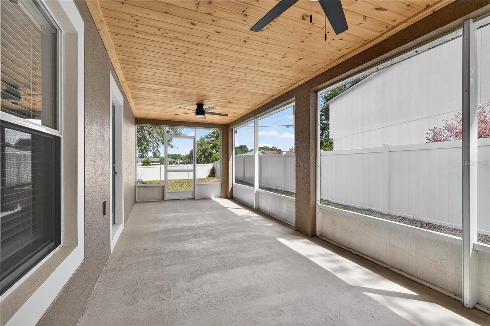 Image 16 of 43 For 2209 Jennah Circle