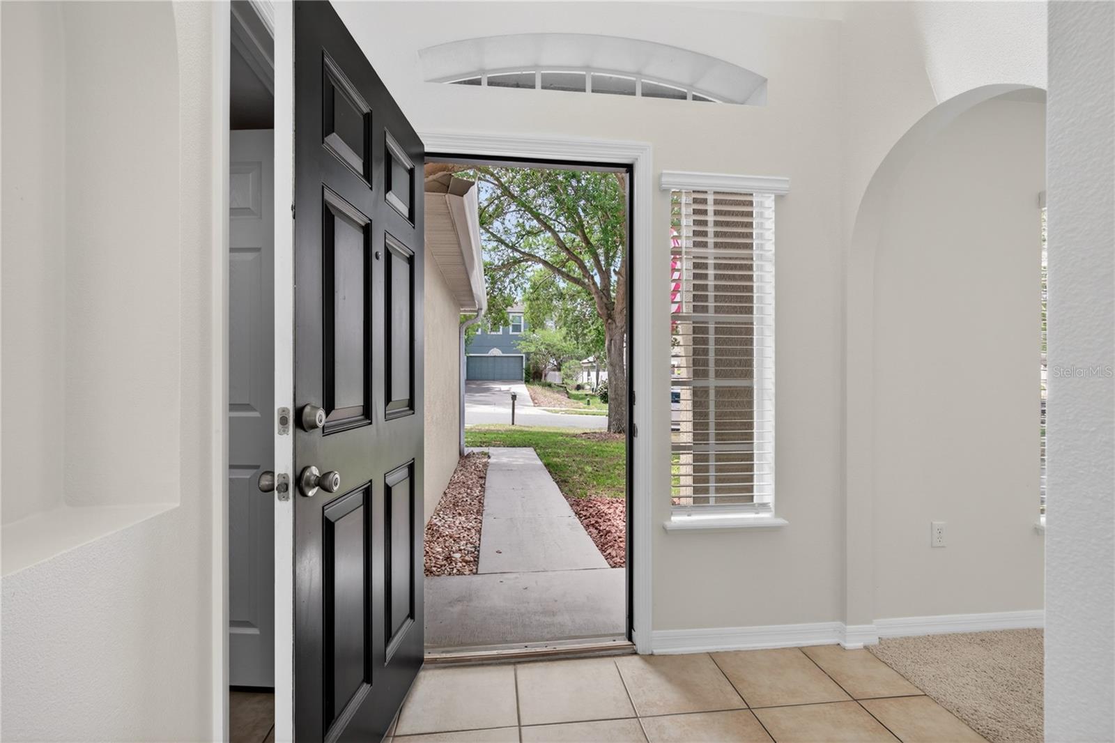 Image 3 of 43 For 2209 Jennah Circle