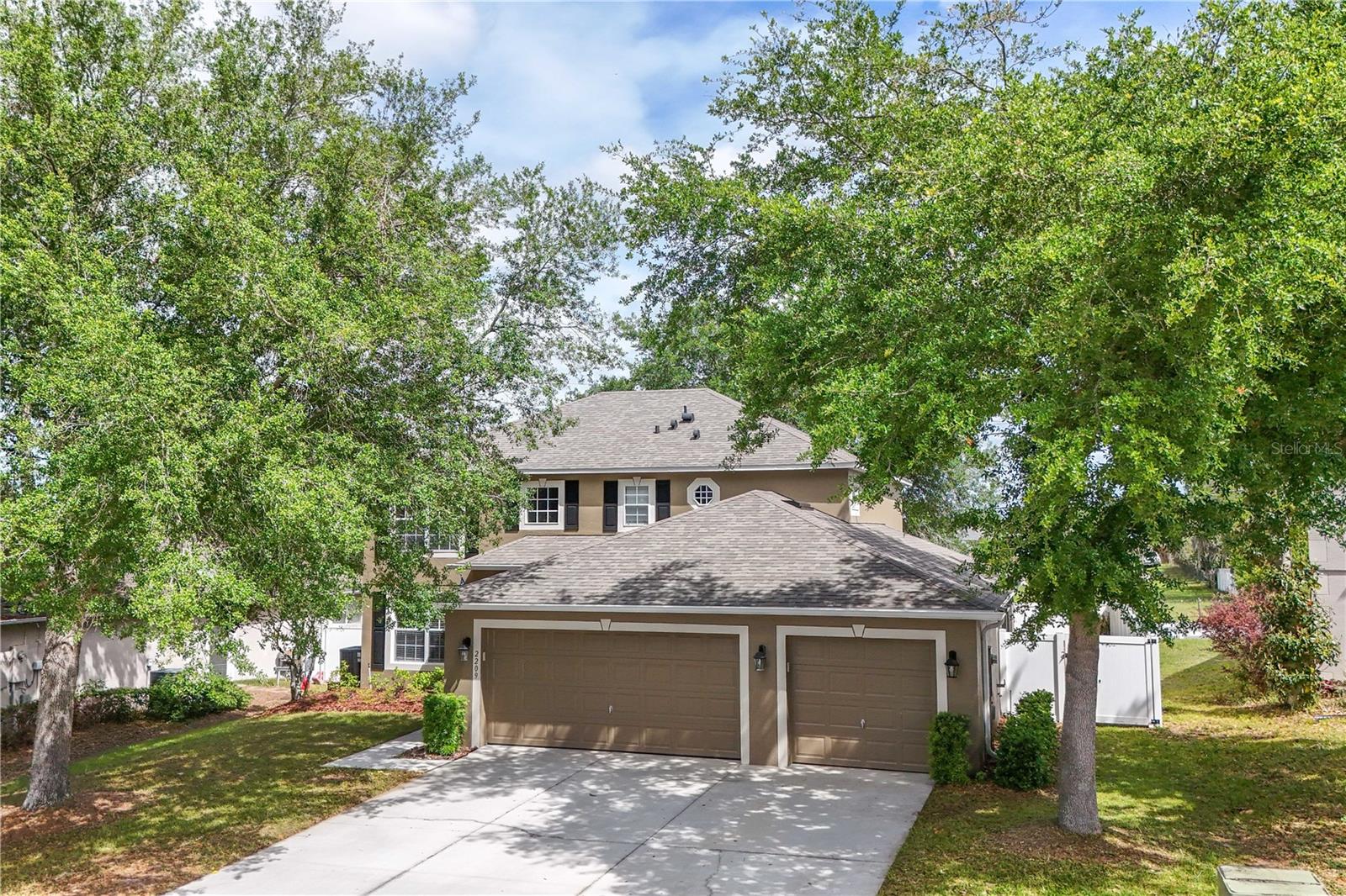 Image 37 of 43 For 2209 Jennah Circle