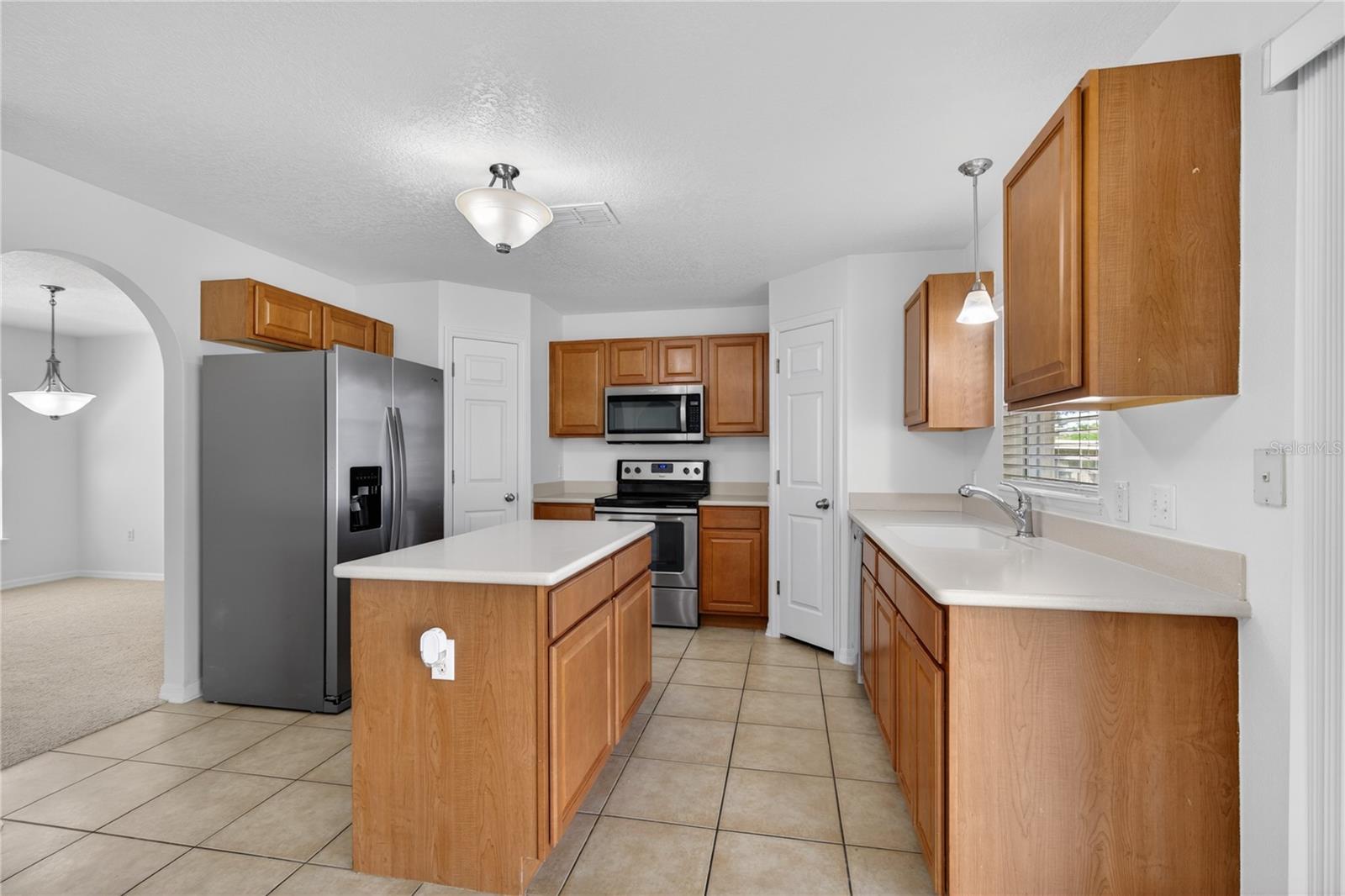 Image 6 of 43 For 2209 Jennah Circle