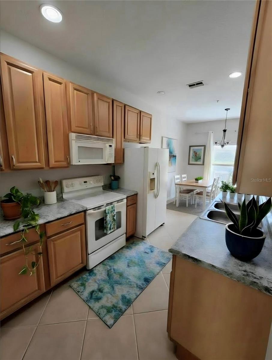 Image 10 of 32 For 708 Fortanini Circle