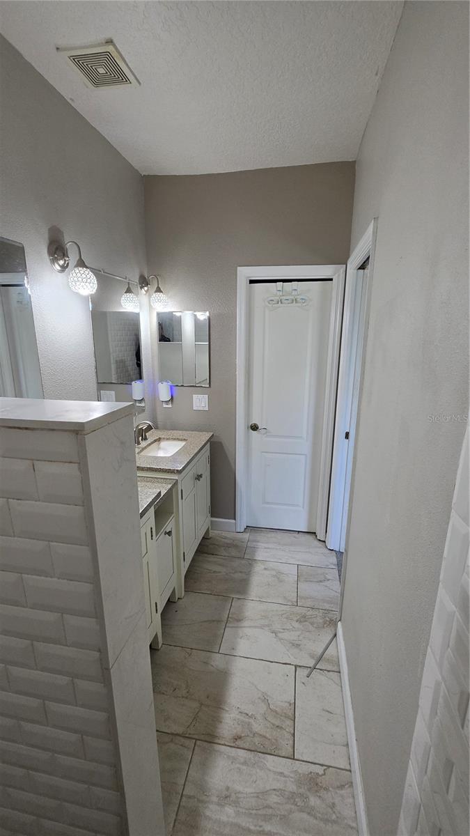 Image 14 of 32 For 708 Fortanini Circle