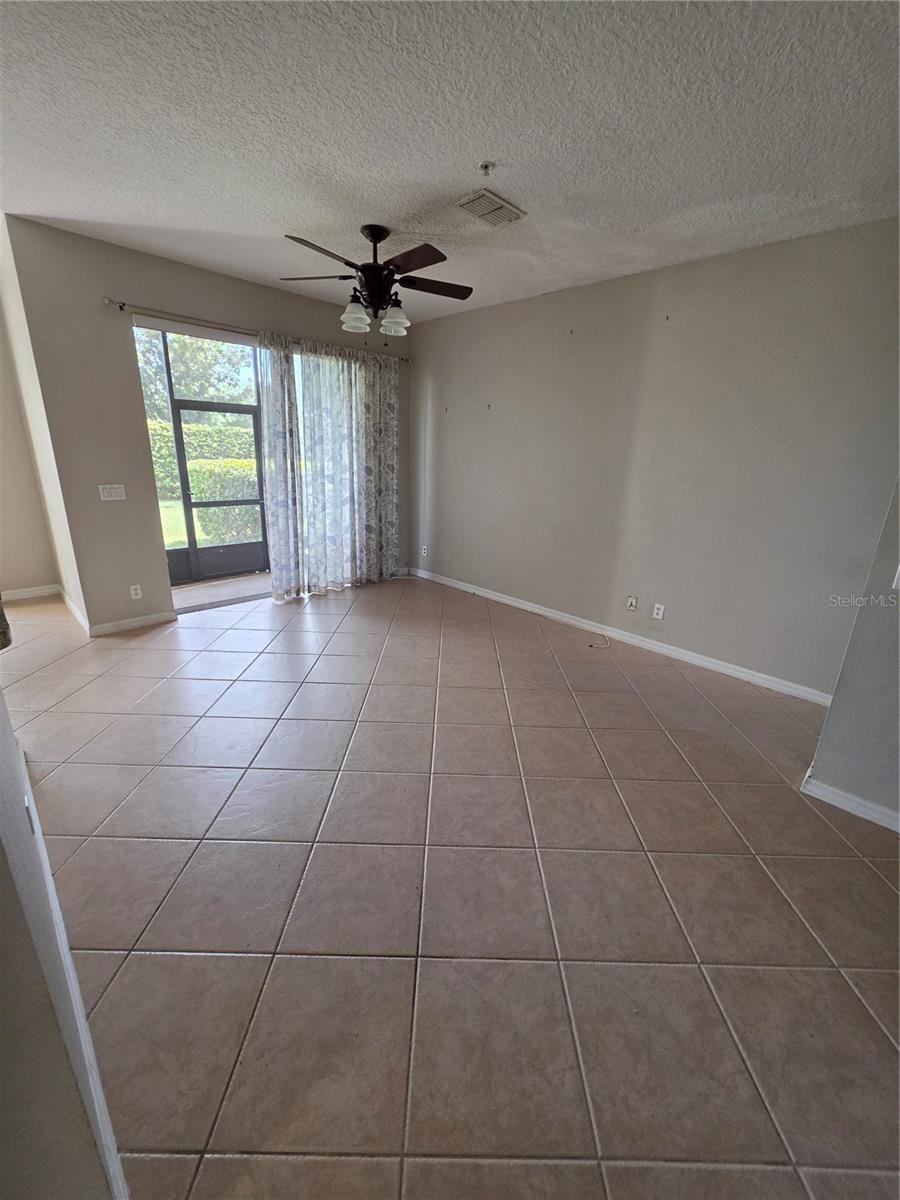 Image 19 of 32 For 708 Fortanini Circle