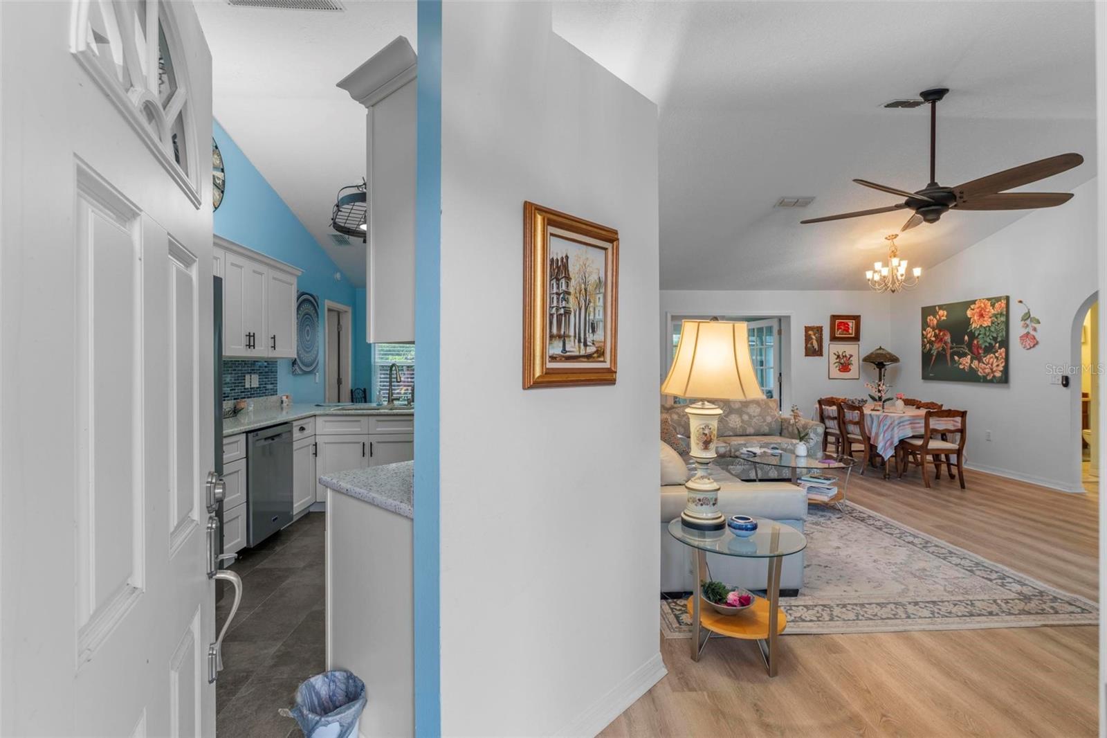 Image 11 of 58 For 11218 Fountain Lake Boulevard