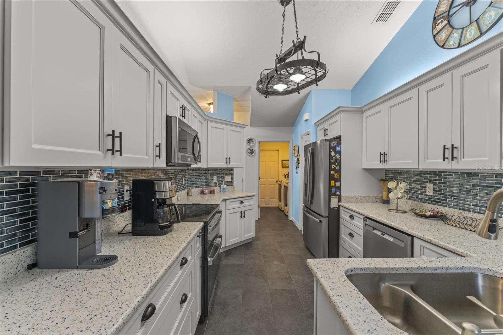 Image 15 of 58 For 11218 Fountain Lake Boulevard