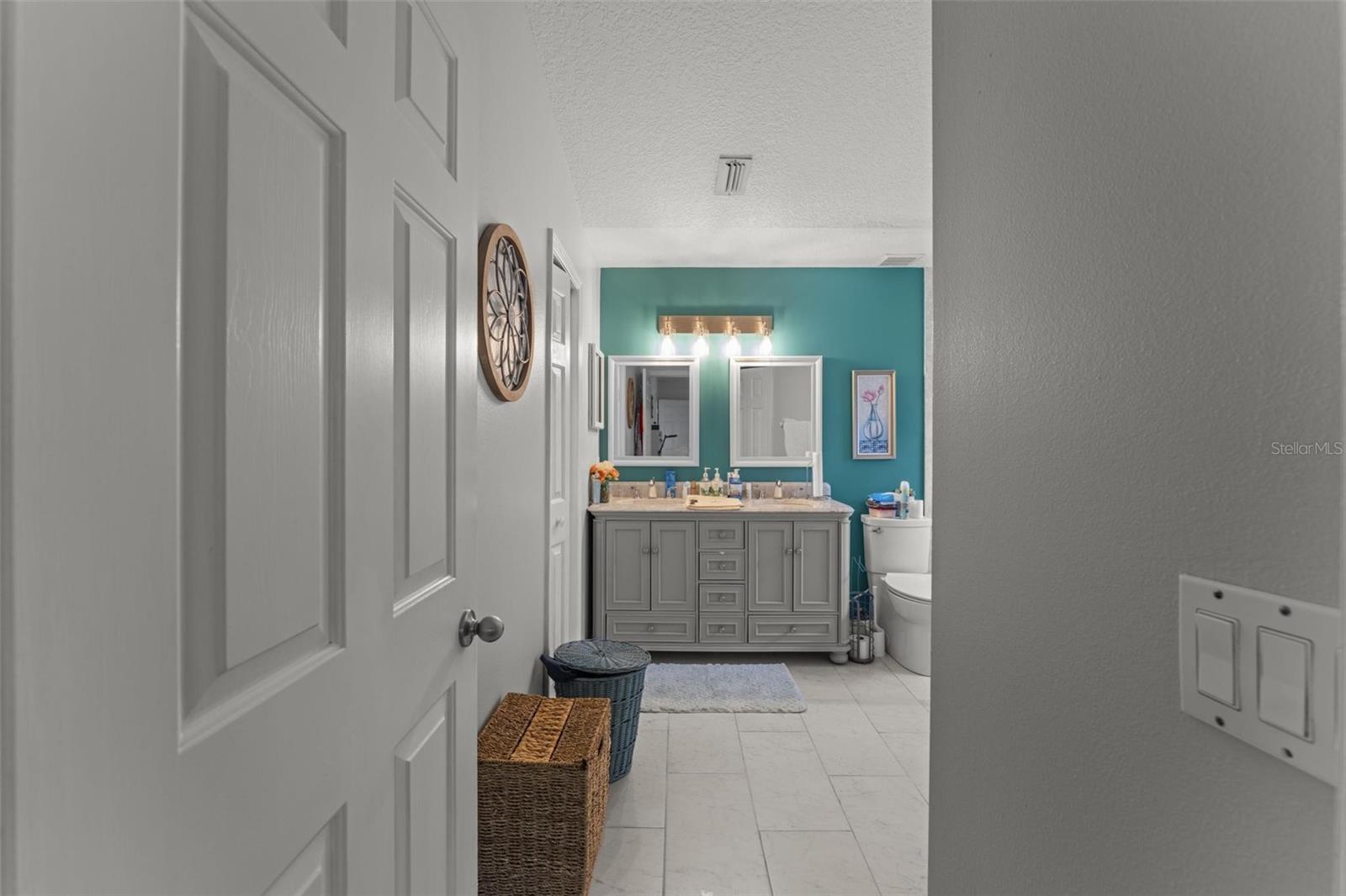 Image 22 of 58 For 11218 Fountain Lake Boulevard