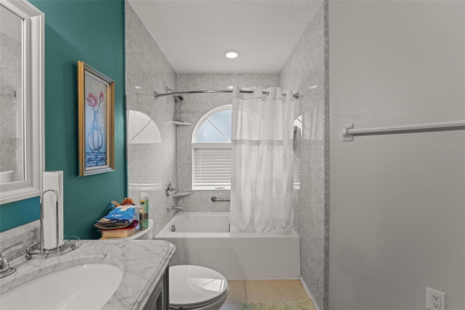 Image 25 of 58 For 11218 Fountain Lake Boulevard