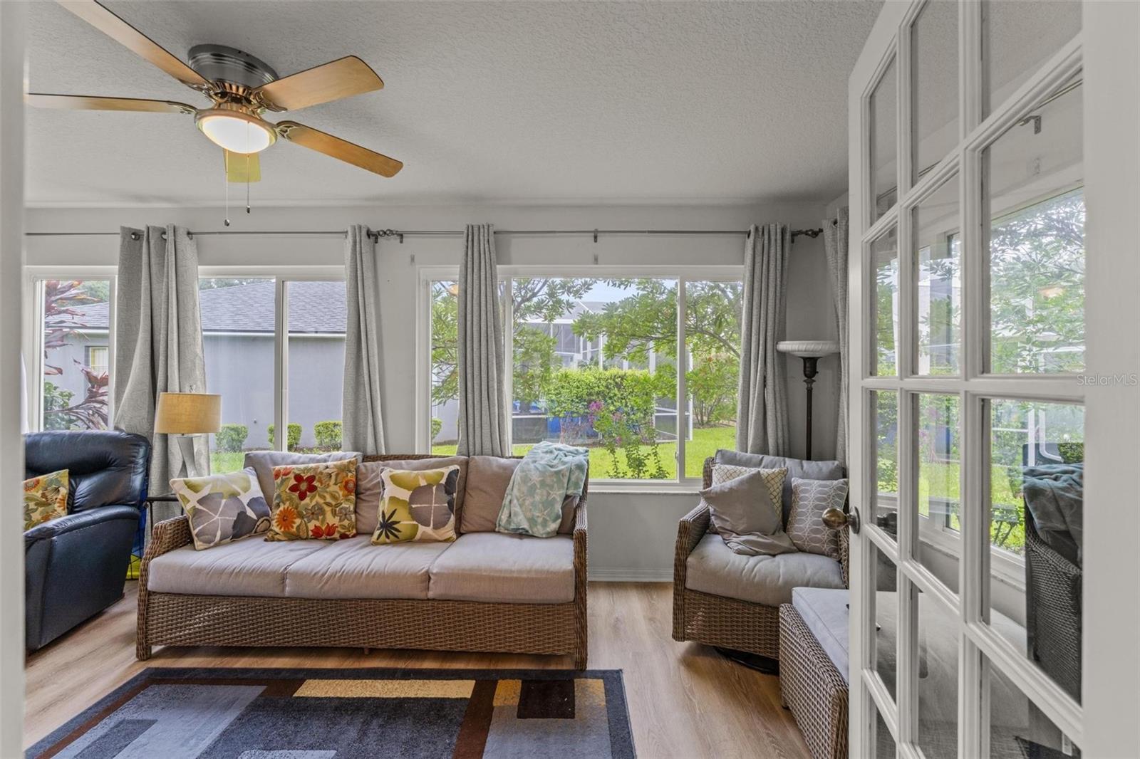 Image 40 of 58 For 11218 Fountain Lake Boulevard