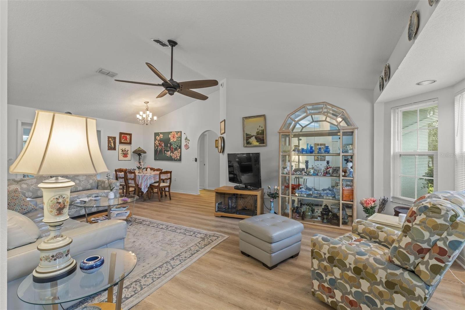 Image 6 of 58 For 11218 Fountain Lake Boulevard