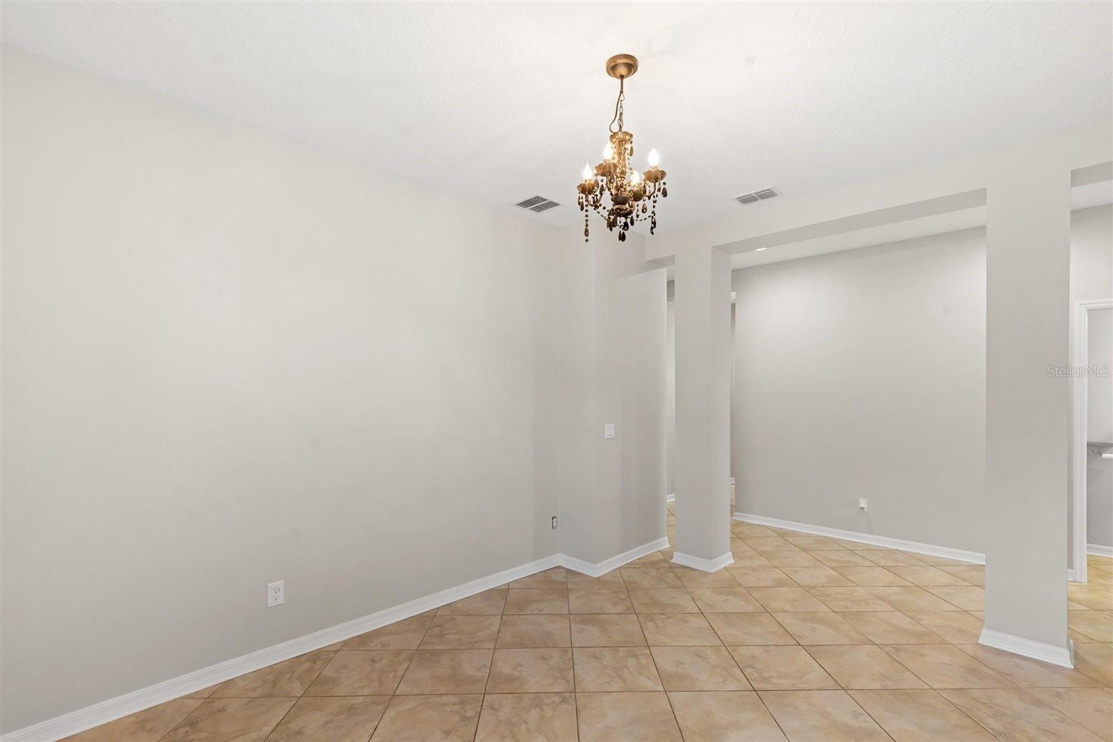 Image 14 of 41 For 291 Blue Cypress Drive