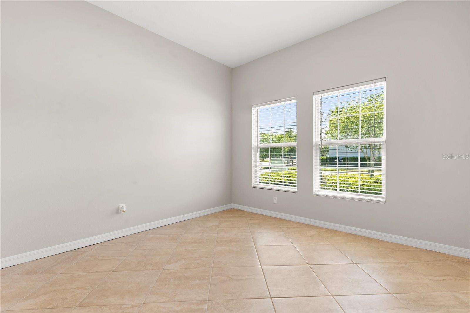 Image 17 of 41 For 291 Blue Cypress Drive