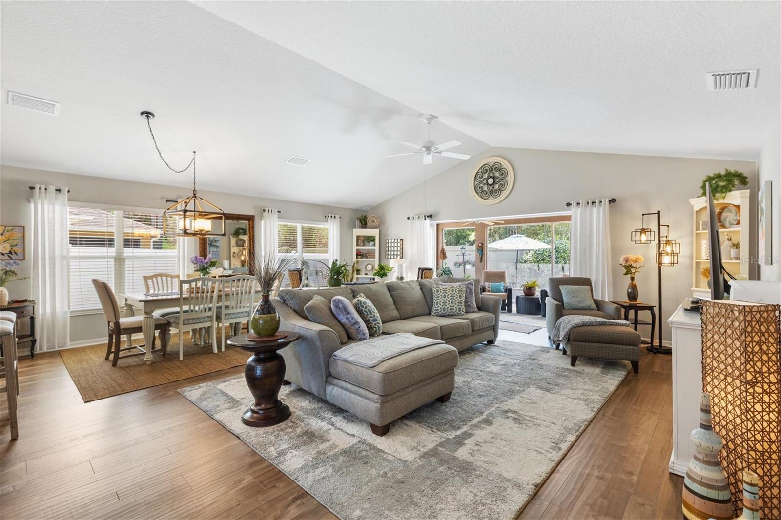 Image 10 of 39 For 2334 Rose Arbor Street