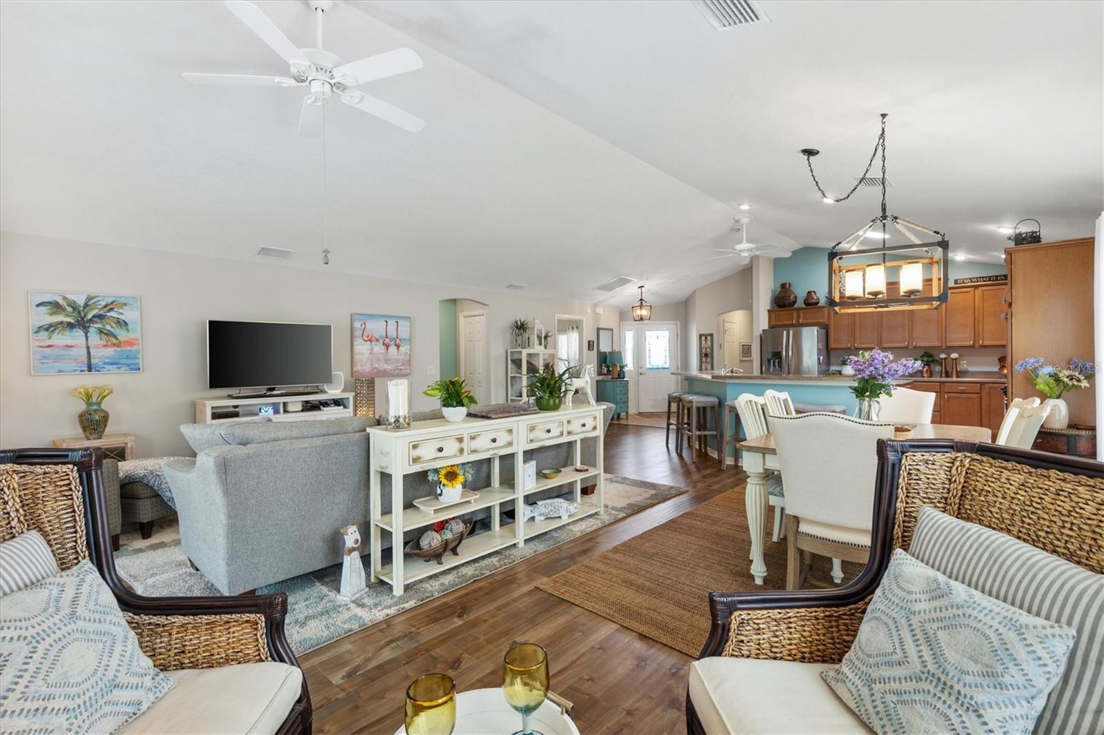 Image 12 of 39 For 2334 Rose Arbor Street