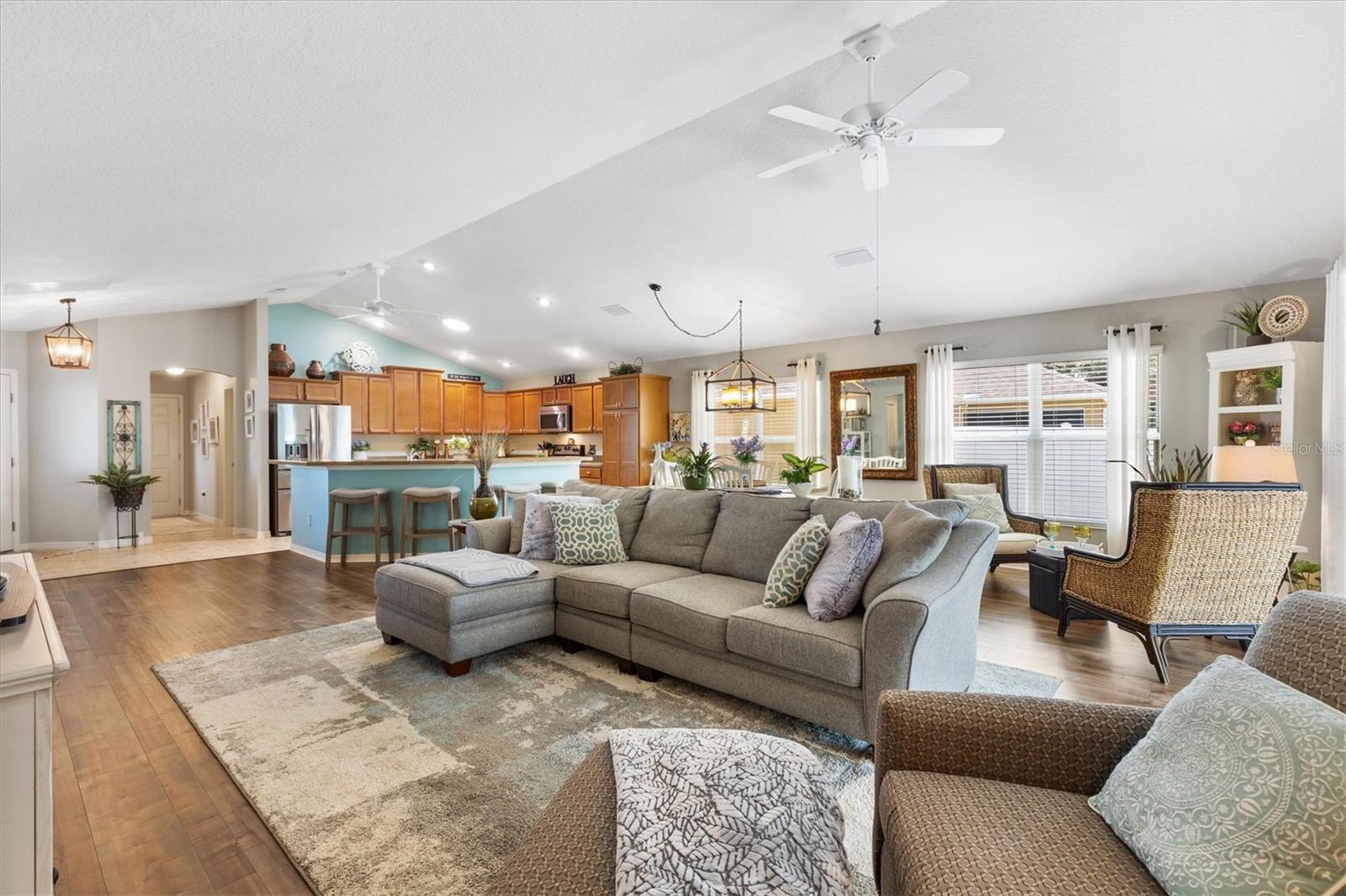 Image 13 of 39 For 2334 Rose Arbor Street