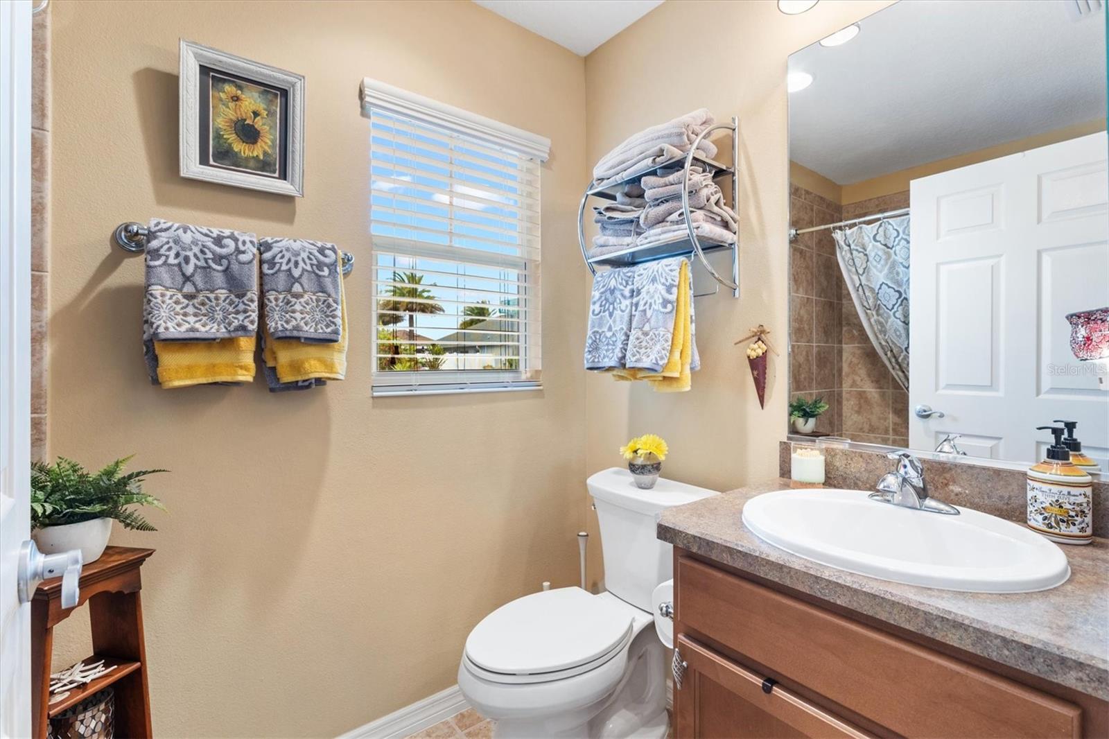 Image 19 of 39 For 2334 Rose Arbor Street