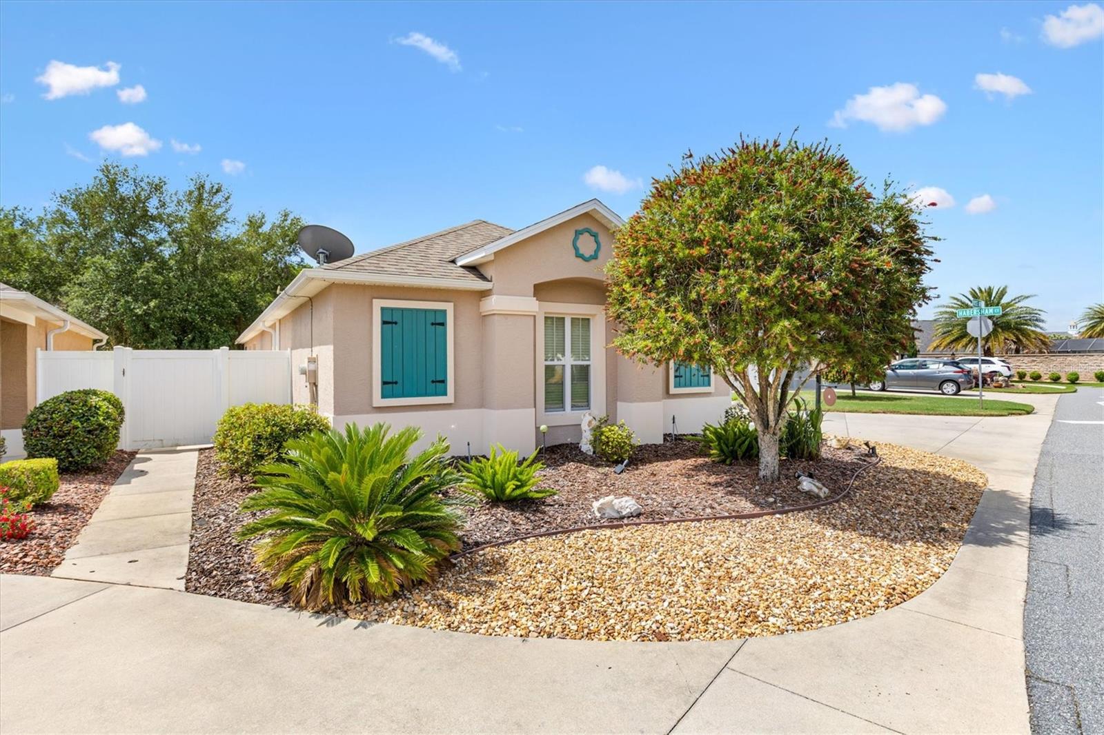 Image 28 of 39 For 2334 Rose Arbor Street