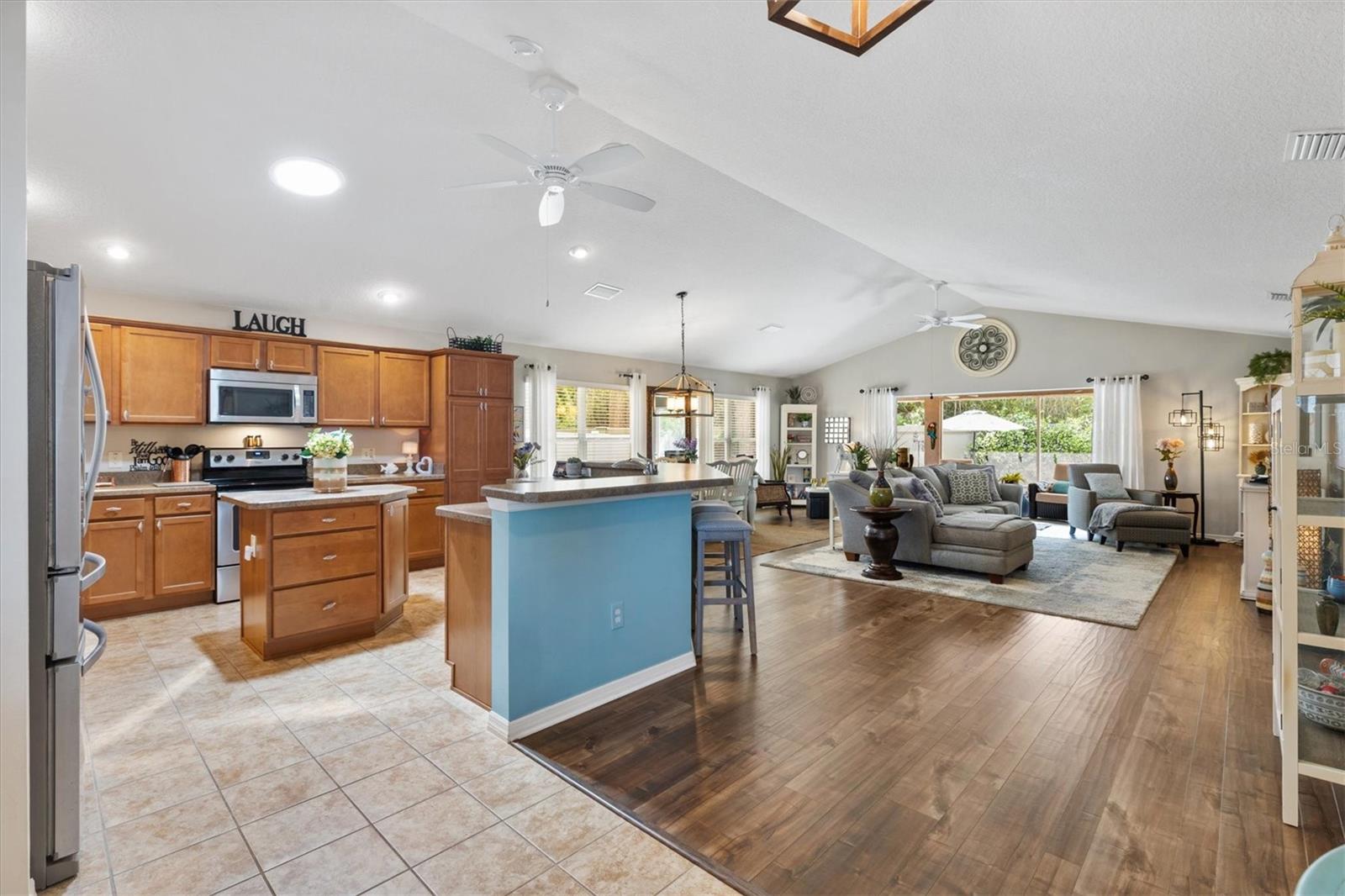 Image 5 of 39 For 2334 Rose Arbor Street