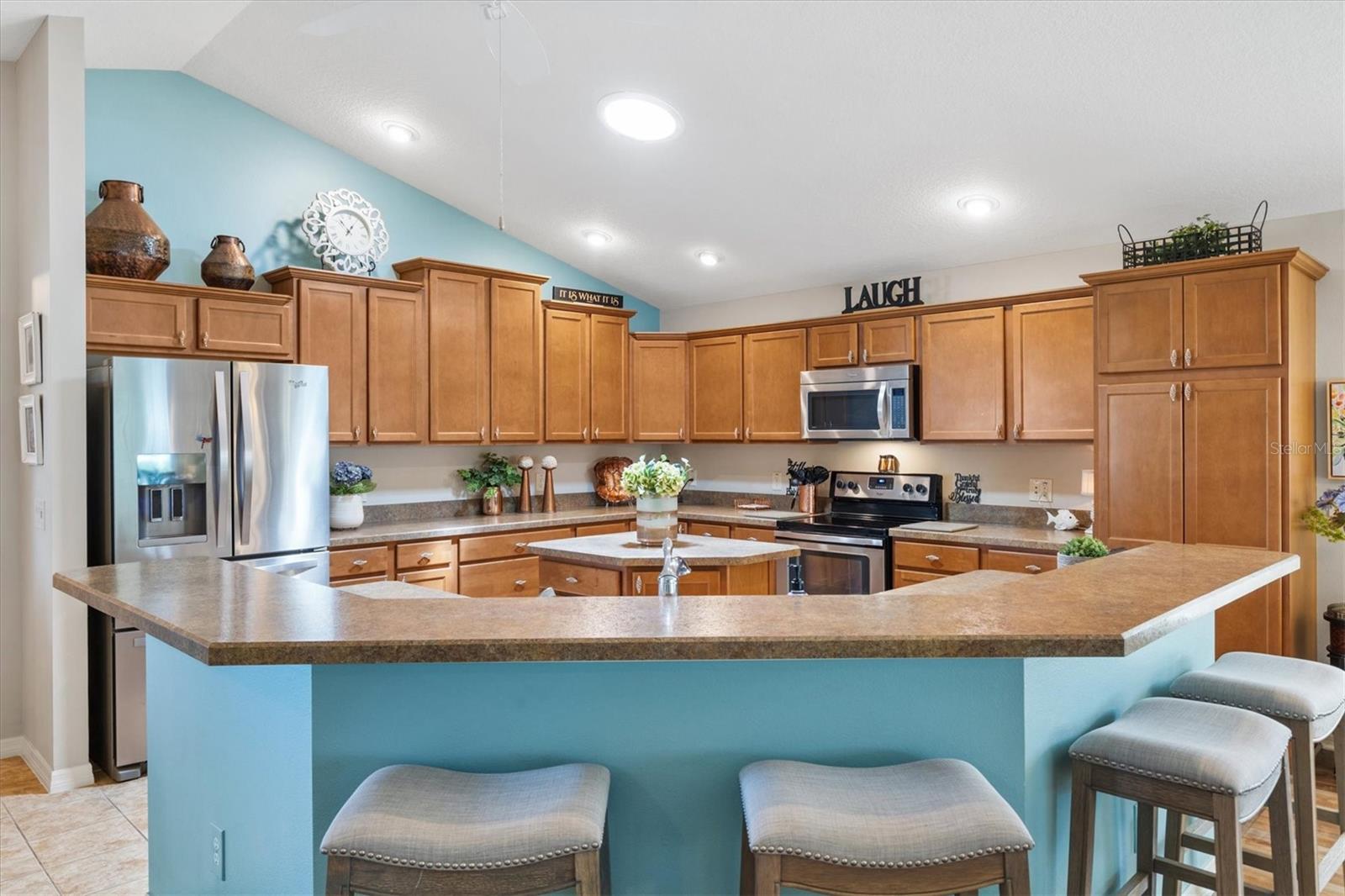 Image 9 of 39 For 2334 Rose Arbor Street