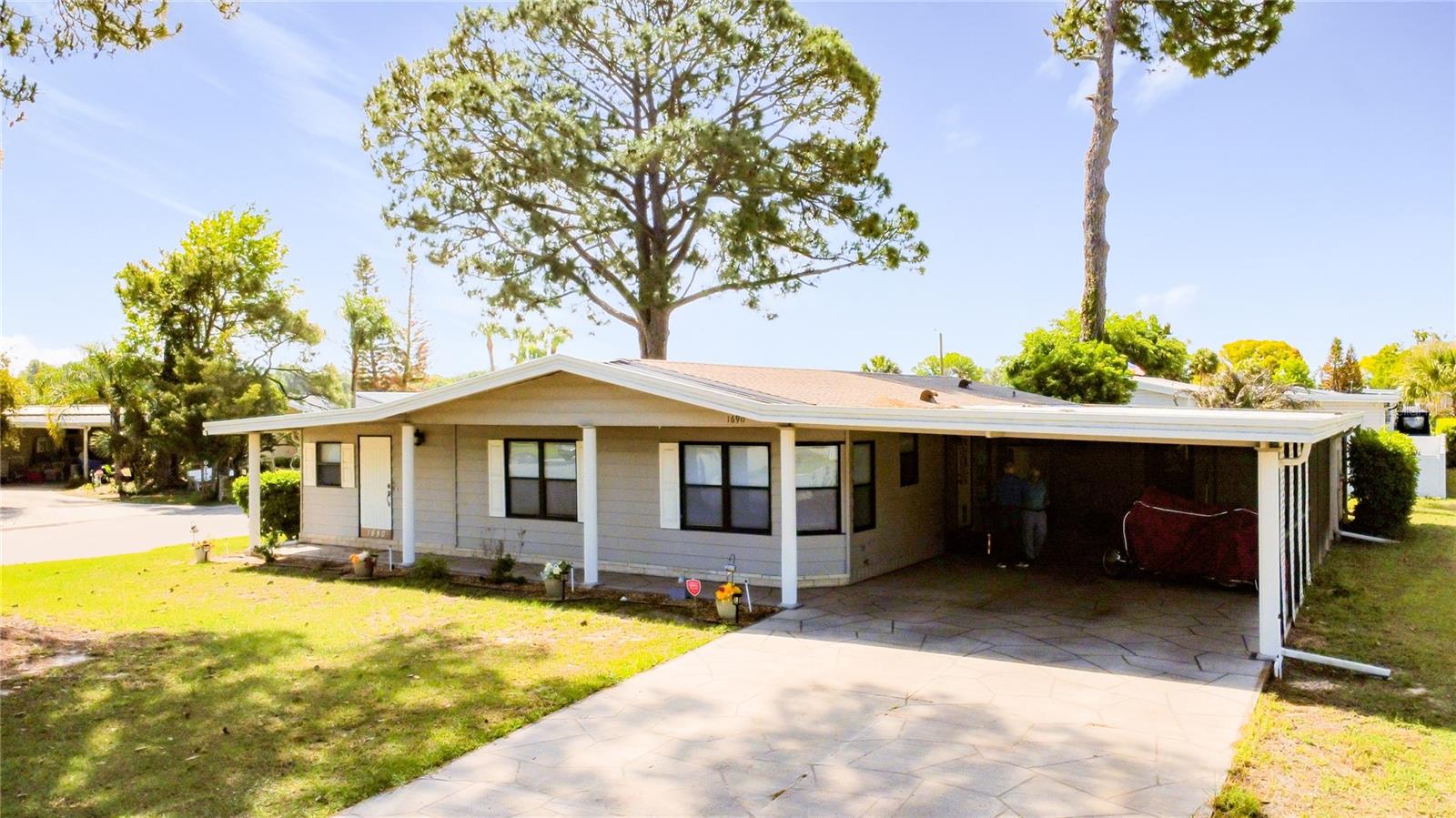 Image 10 of 61 For 1690 Elkhart Circle