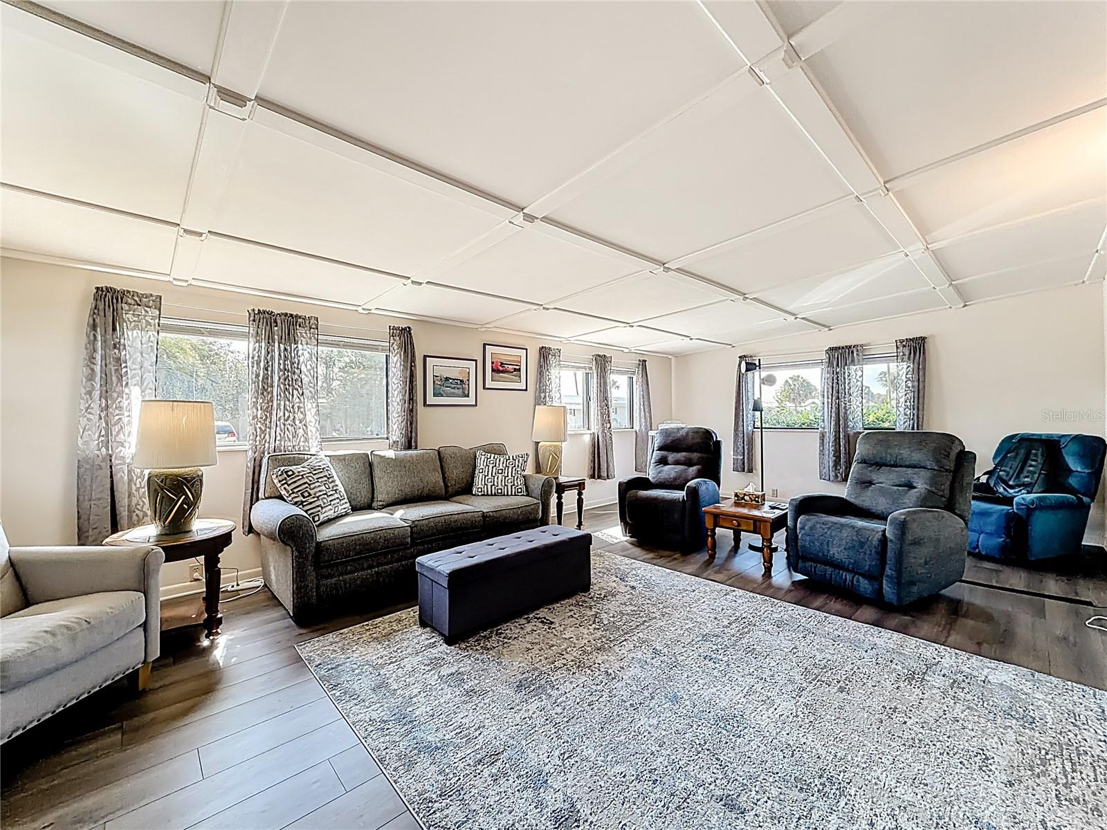 Image 12 of 61 For 1690 Elkhart Circle