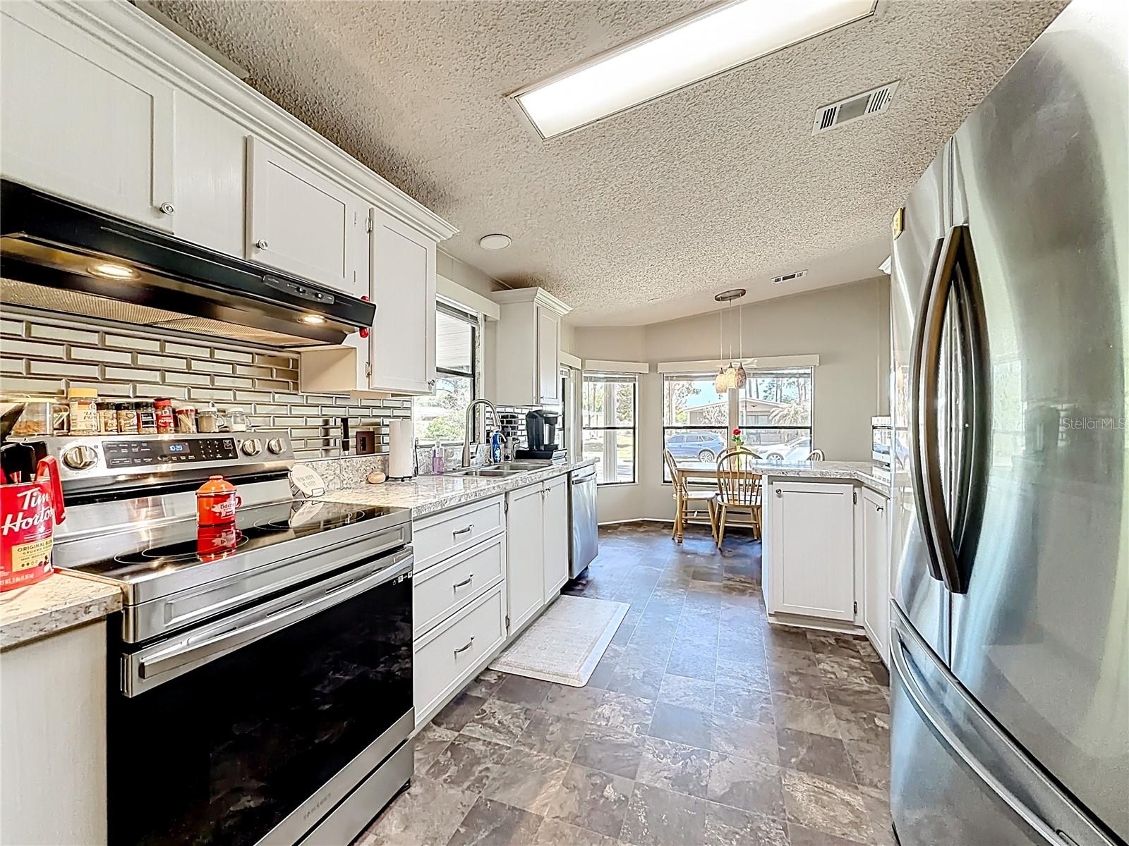 Image 28 of 61 For 1690 Elkhart Circle