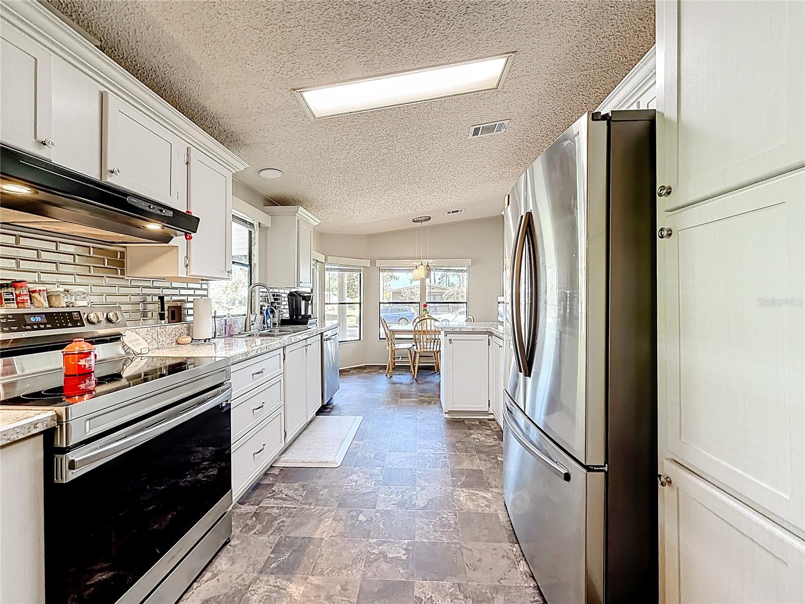 Image 29 of 61 For 1690 Elkhart Circle