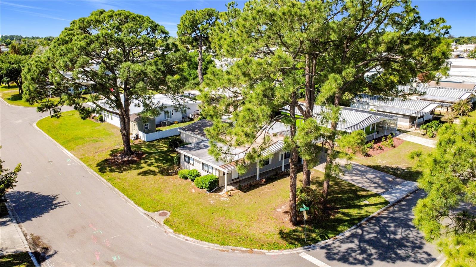 Image 3 of 61 For 1690 Elkhart Circle