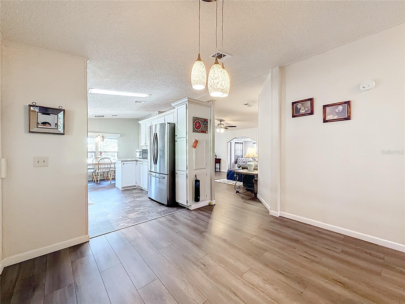 Image 31 of 61 For 1690 Elkhart Circle