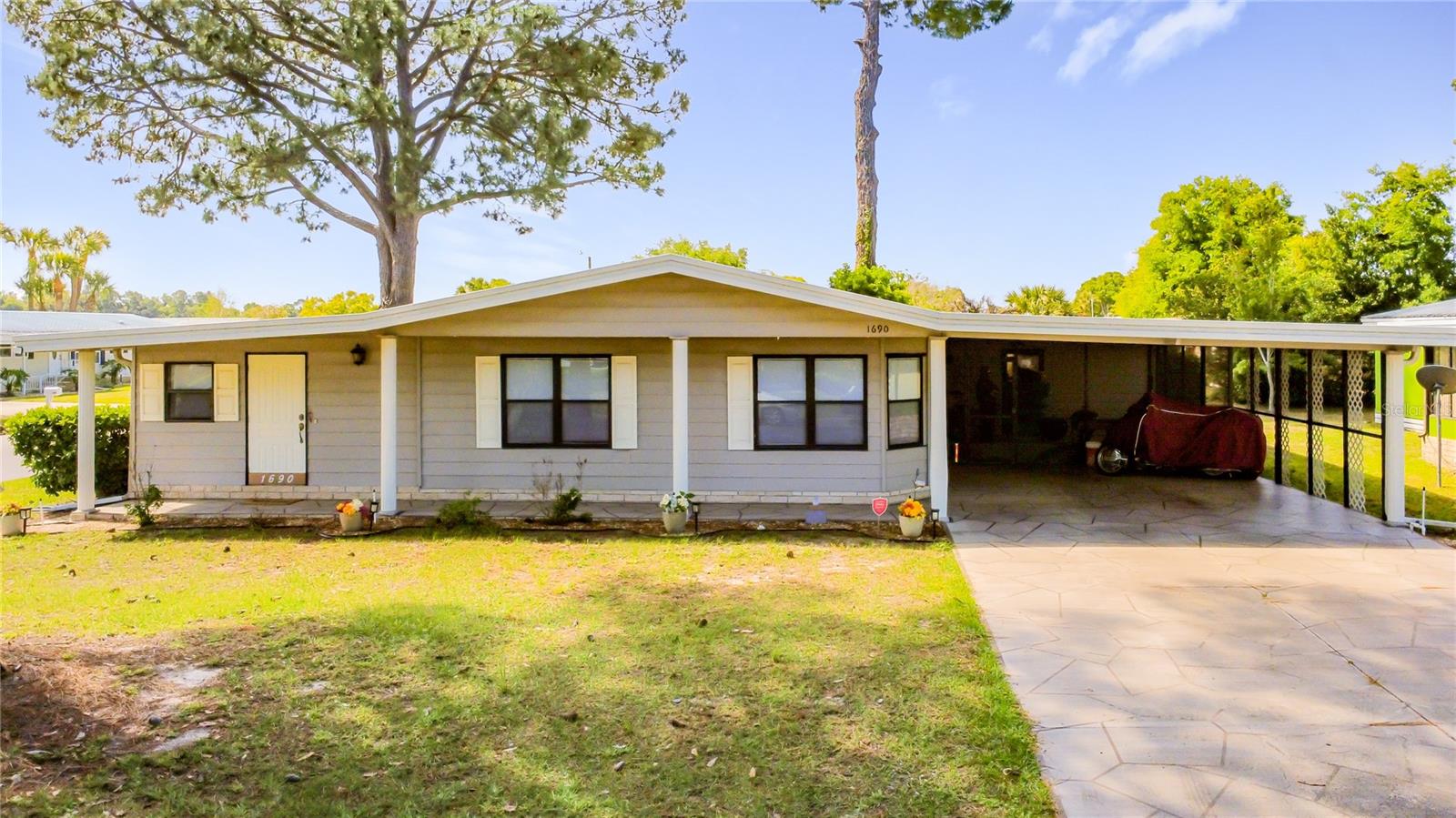 Image 9 of 61 For 1690 Elkhart Circle