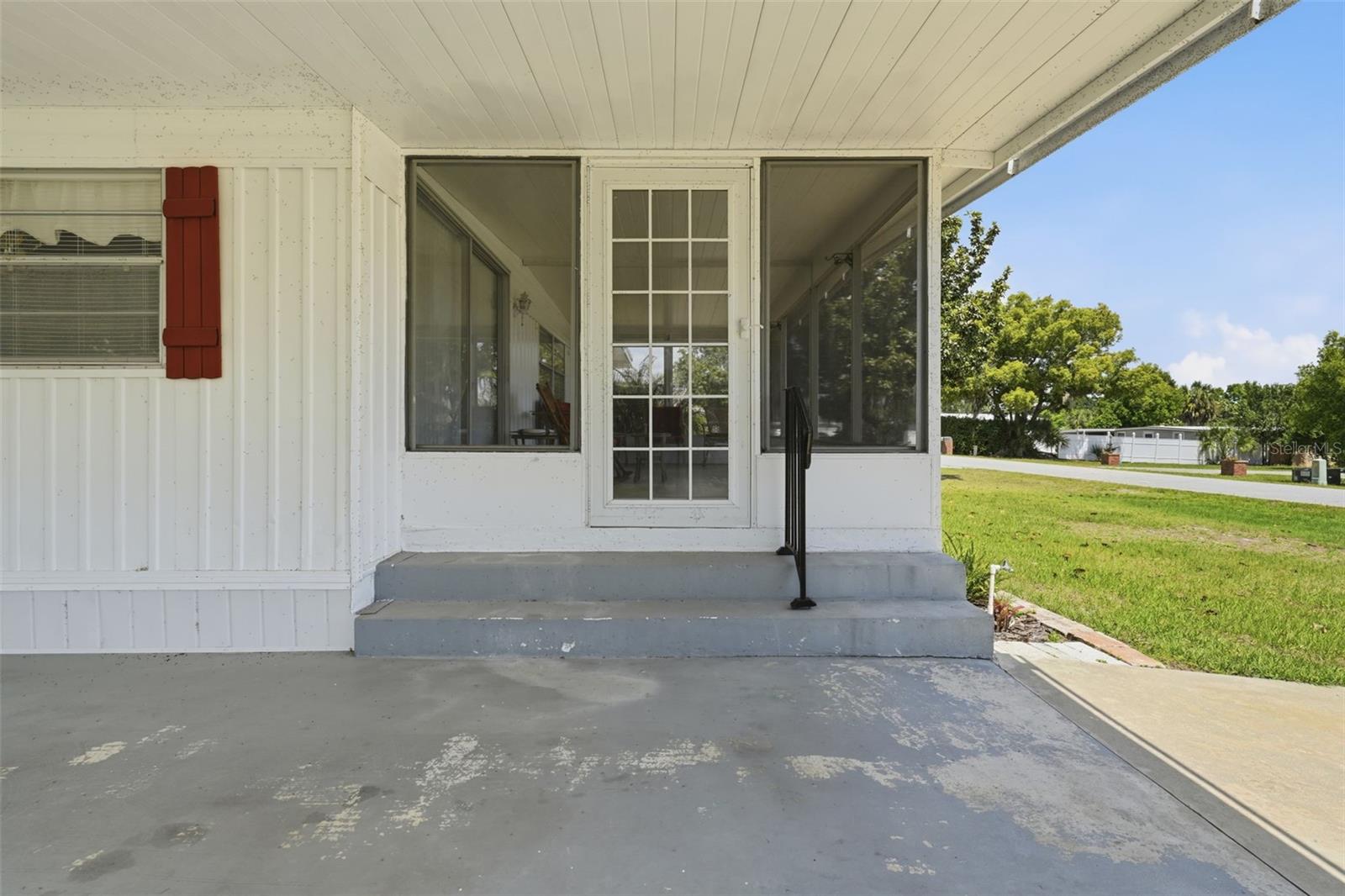 Image 4 of 39 For 34117 Hodges Road