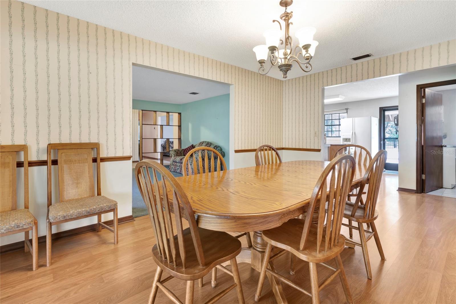 Image 27 of 49 For 1520 Legacy Woods Court