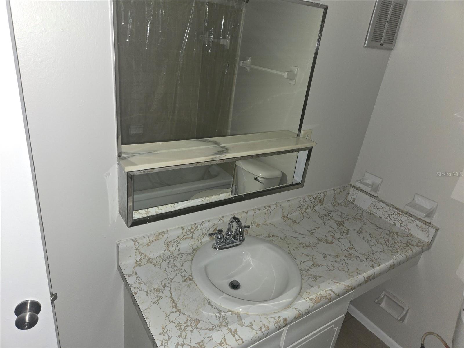 Image 3 of 18 For 1935 Conway Road O5