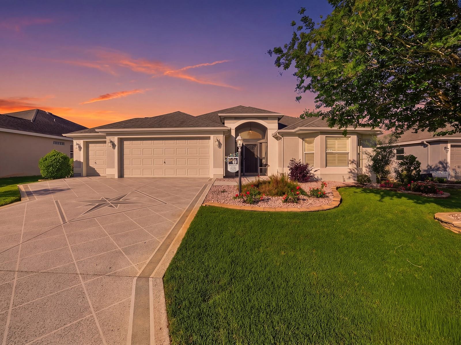 Image 2 of 36 For 3332 Dalkeith Terrace