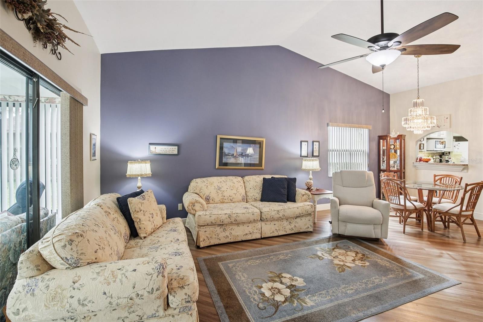 Image 5 of 31 For 11622 Cocowood Drive