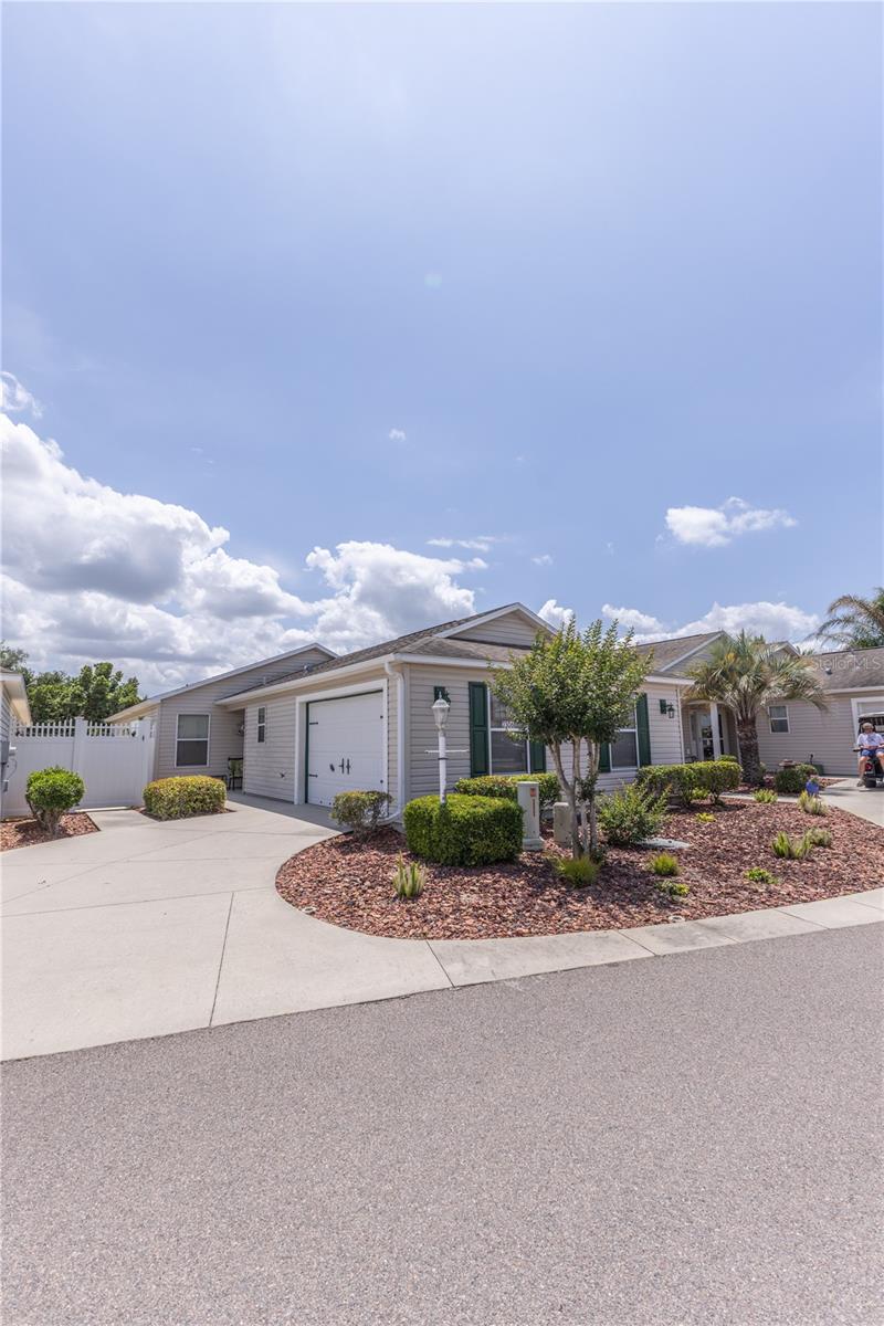 Image 33 of 42 For 2306 Nackman Place