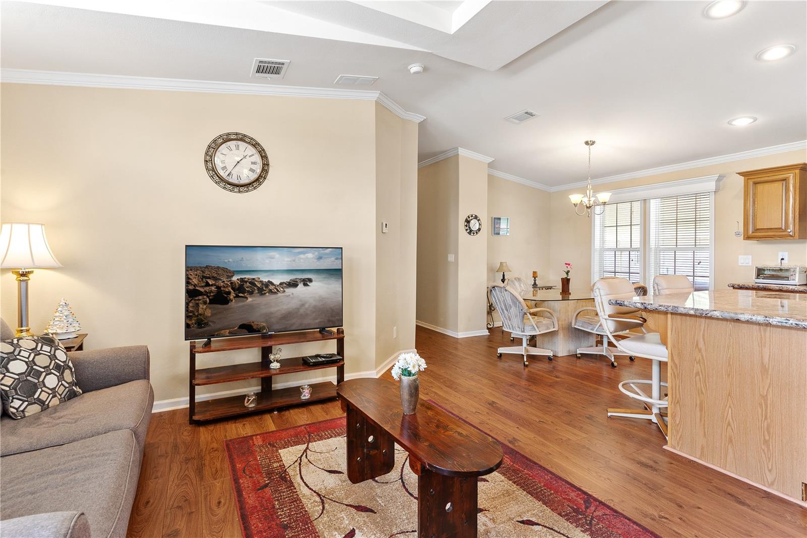 Image 14 of 47 For 2417 Vindale Road