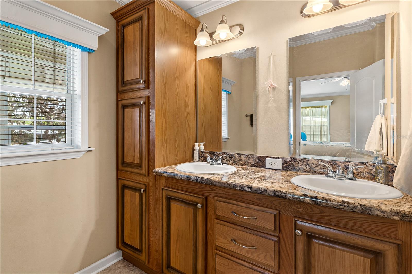 Image 27 of 47 For 2417 Vindale Road