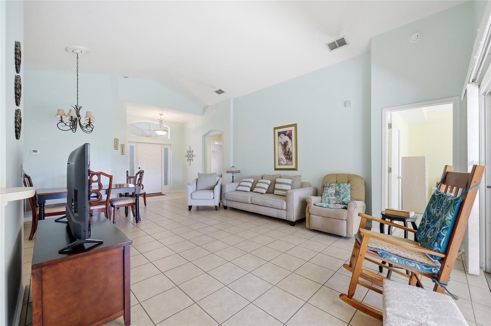 Image 9 of 58 For 4364 Sambourne Street