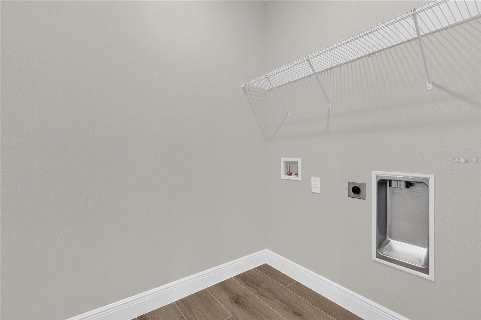 Image 21 of 29 For 16392 83rd Court