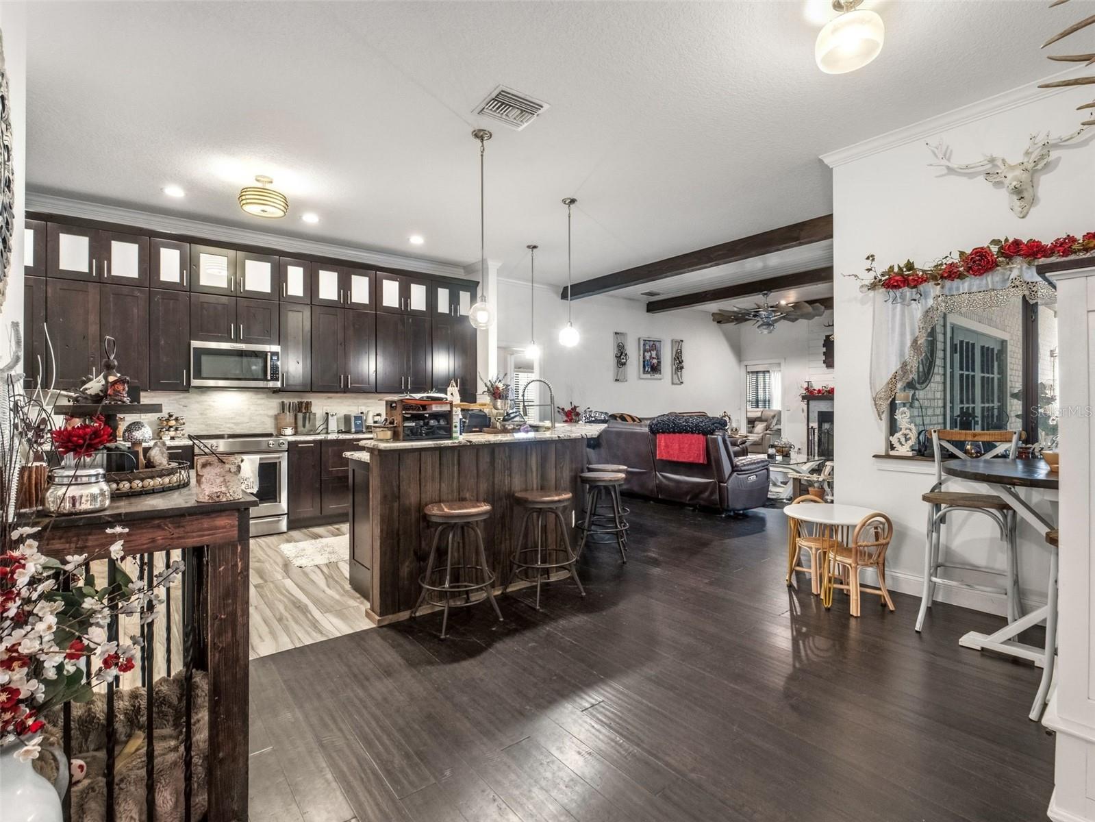 Image 10 of 42 For 6030 Millstream Dr