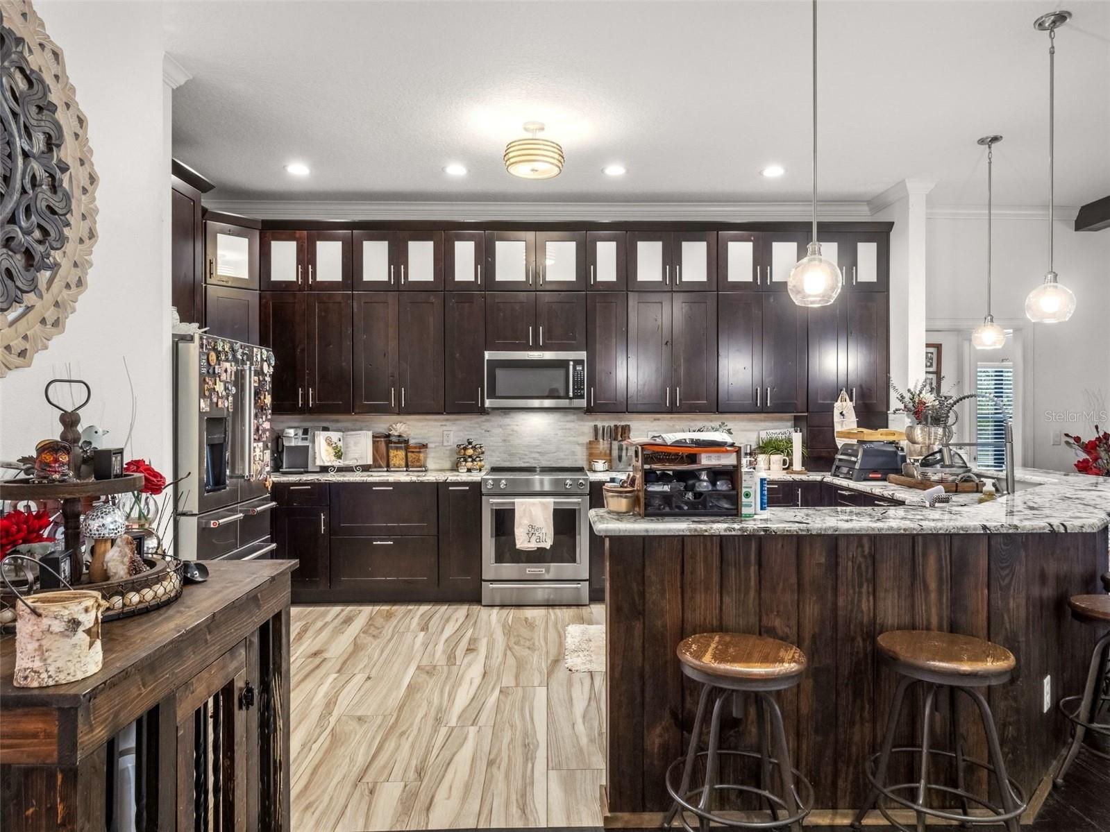 Image 11 of 42 For 6030 Millstream Dr