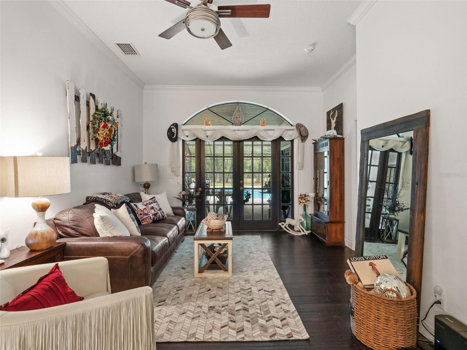 Image 17 of 42 For 6030 Millstream Dr