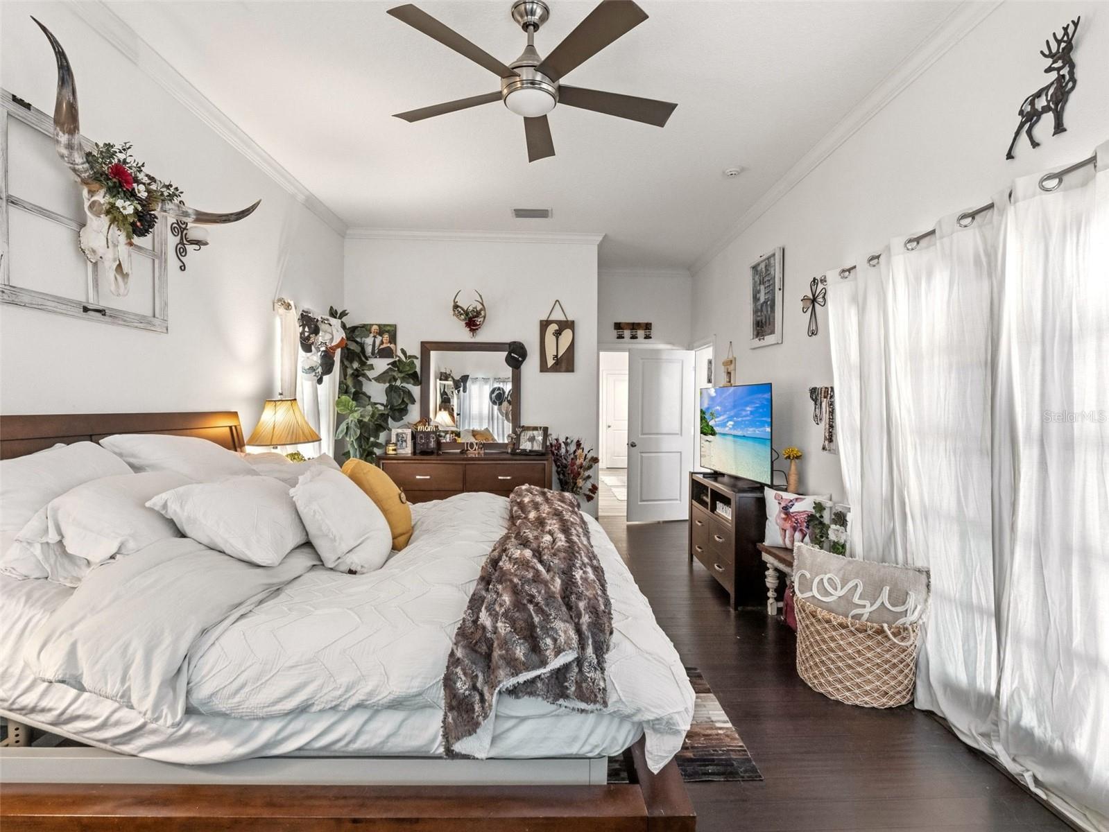 Image 21 of 42 For 6030 Millstream Dr