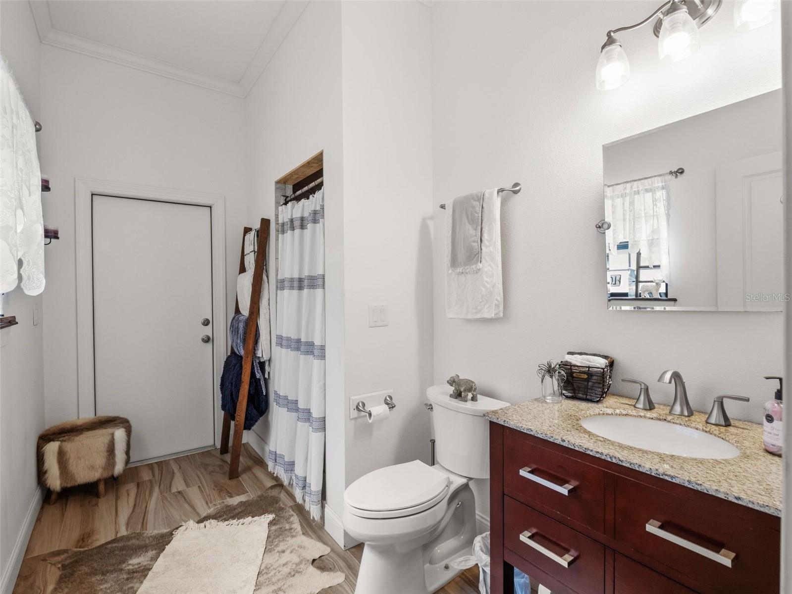 Image 31 of 42 For 6030 Millstream Dr