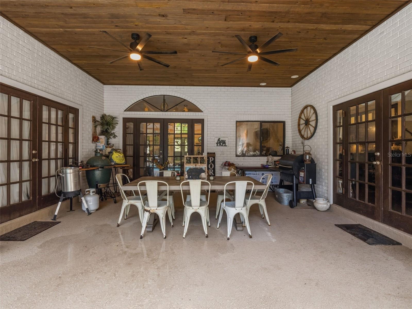 Image 33 of 42 For 6030 Millstream Dr