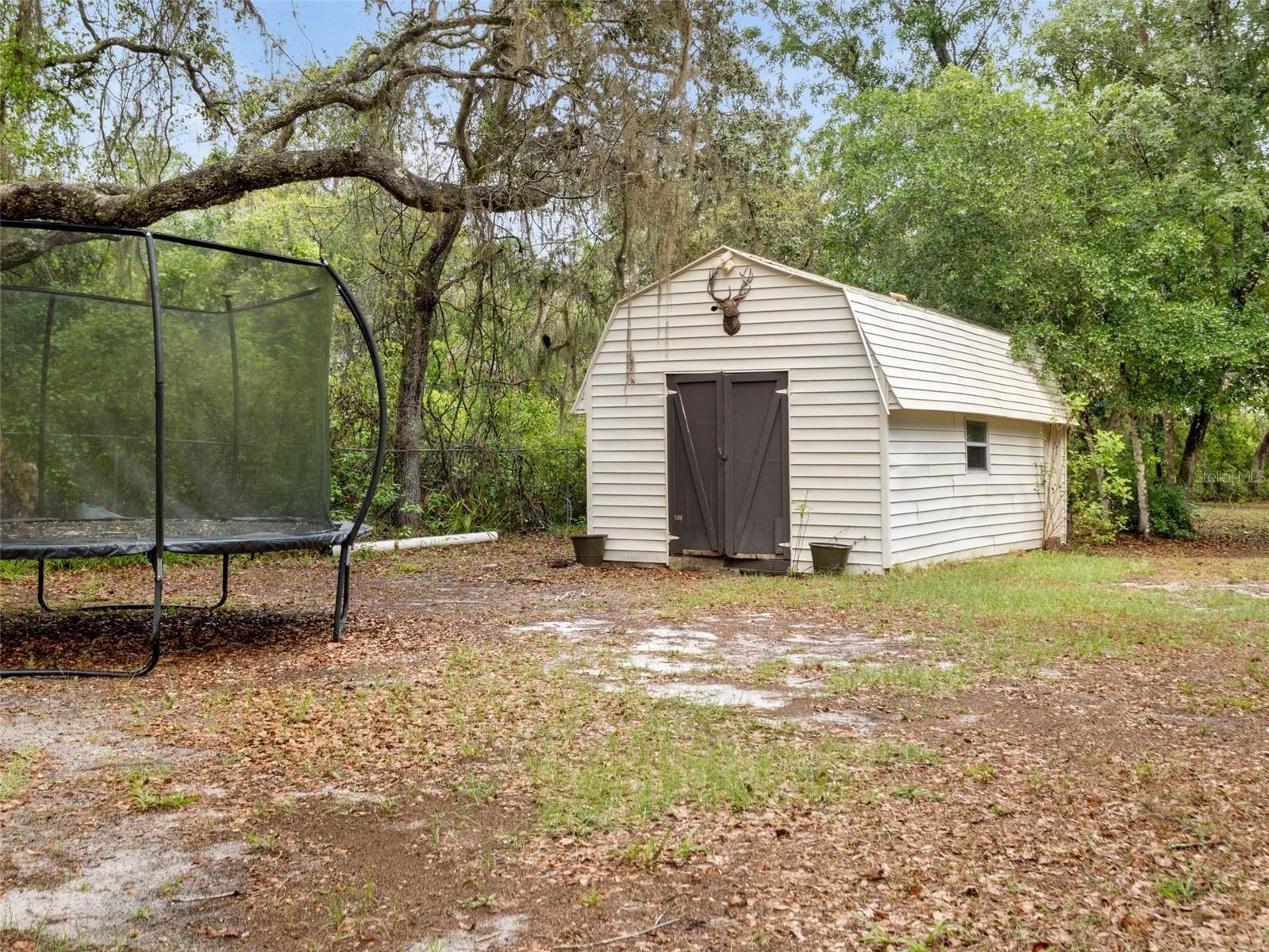 Image 34 of 42 For 6030 Millstream Dr