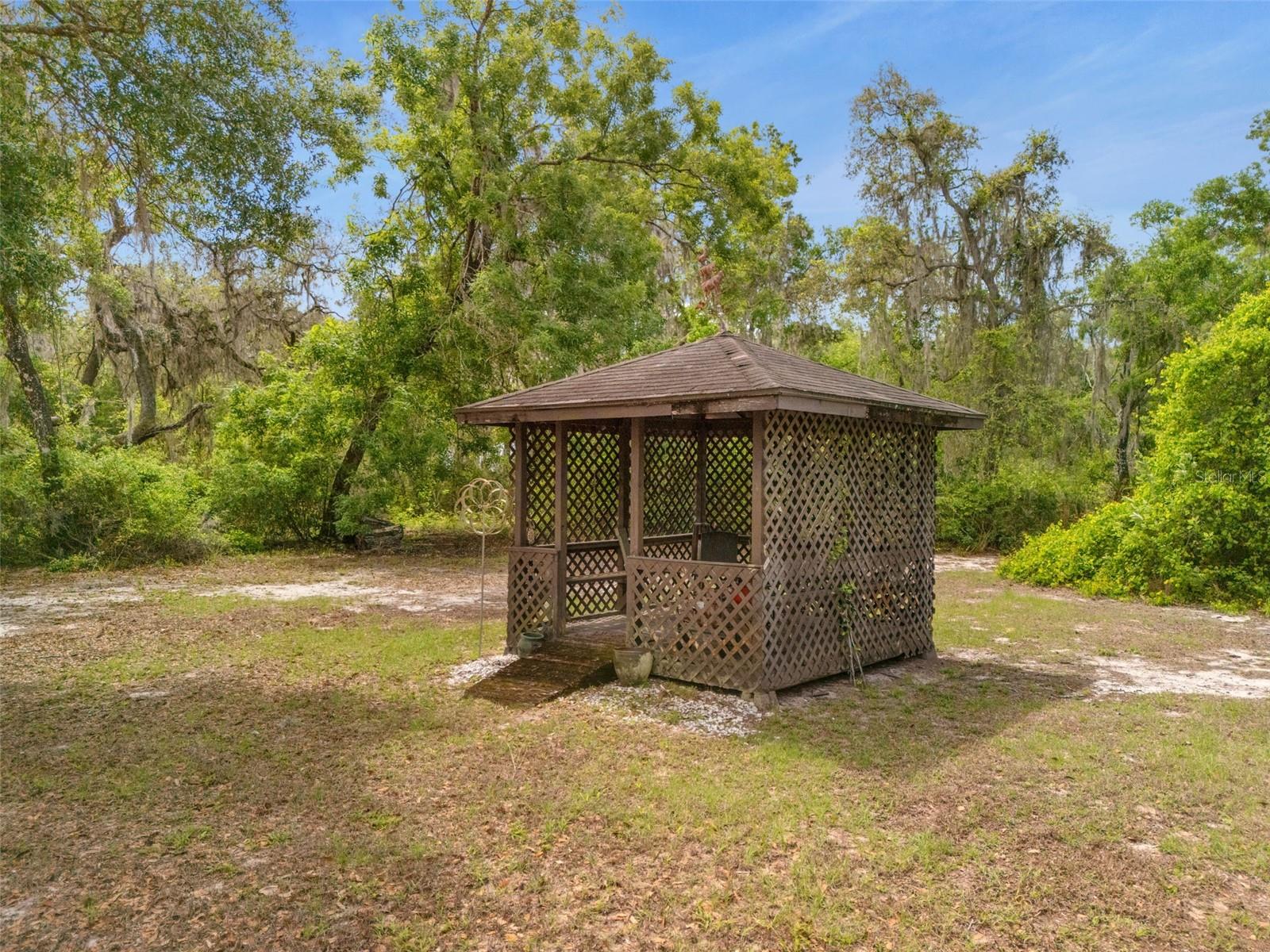 Image 35 of 42 For 6030 Millstream Dr