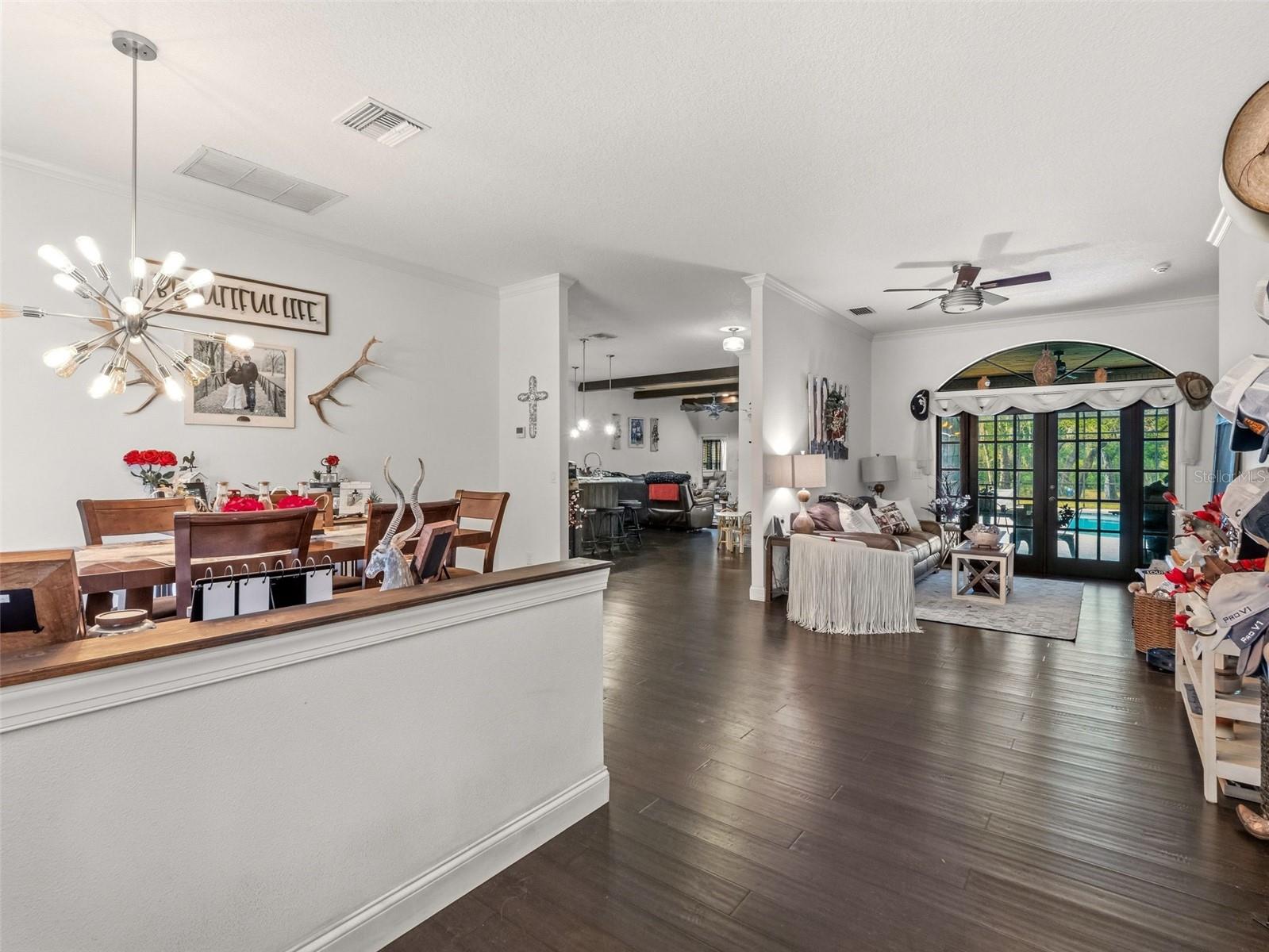 Image 6 of 42 For 6030 Millstream Dr