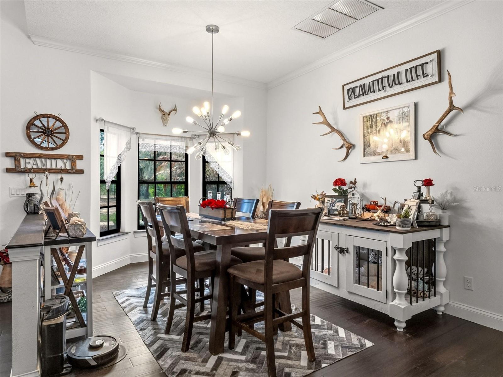 Image 7 of 42 For 6030 Millstream Dr